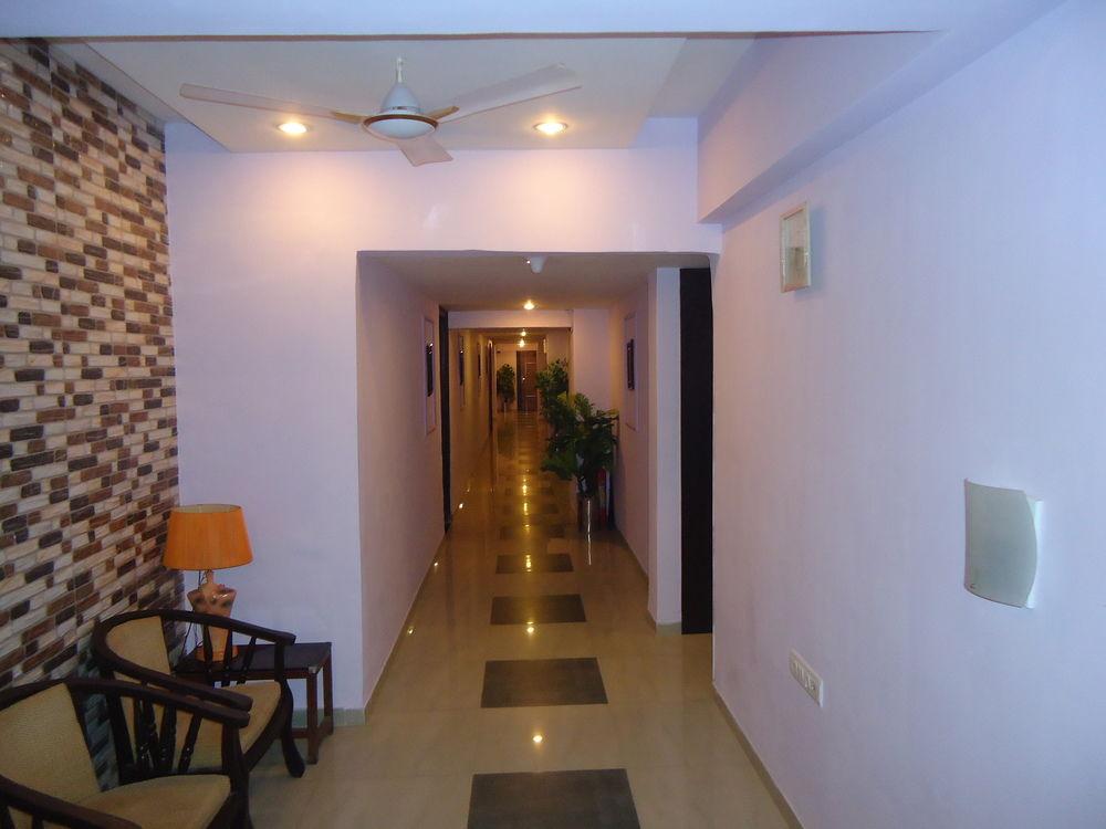 Hotel Maan Residency Satellite Road Amhedabad Dış mekan fotoğraf