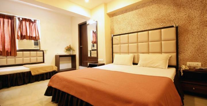 Hotel Maan Residency Satellite Road Amhedabad Dış mekan fotoğraf