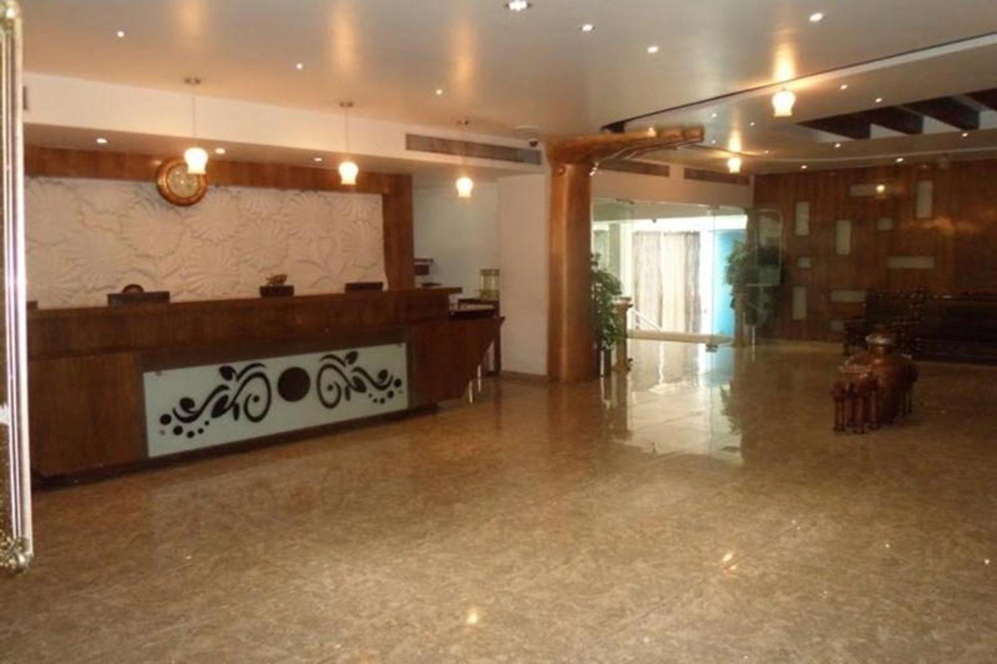 Hotel Maan Residency Satellite Road Amhedabad Dış mekan fotoğraf