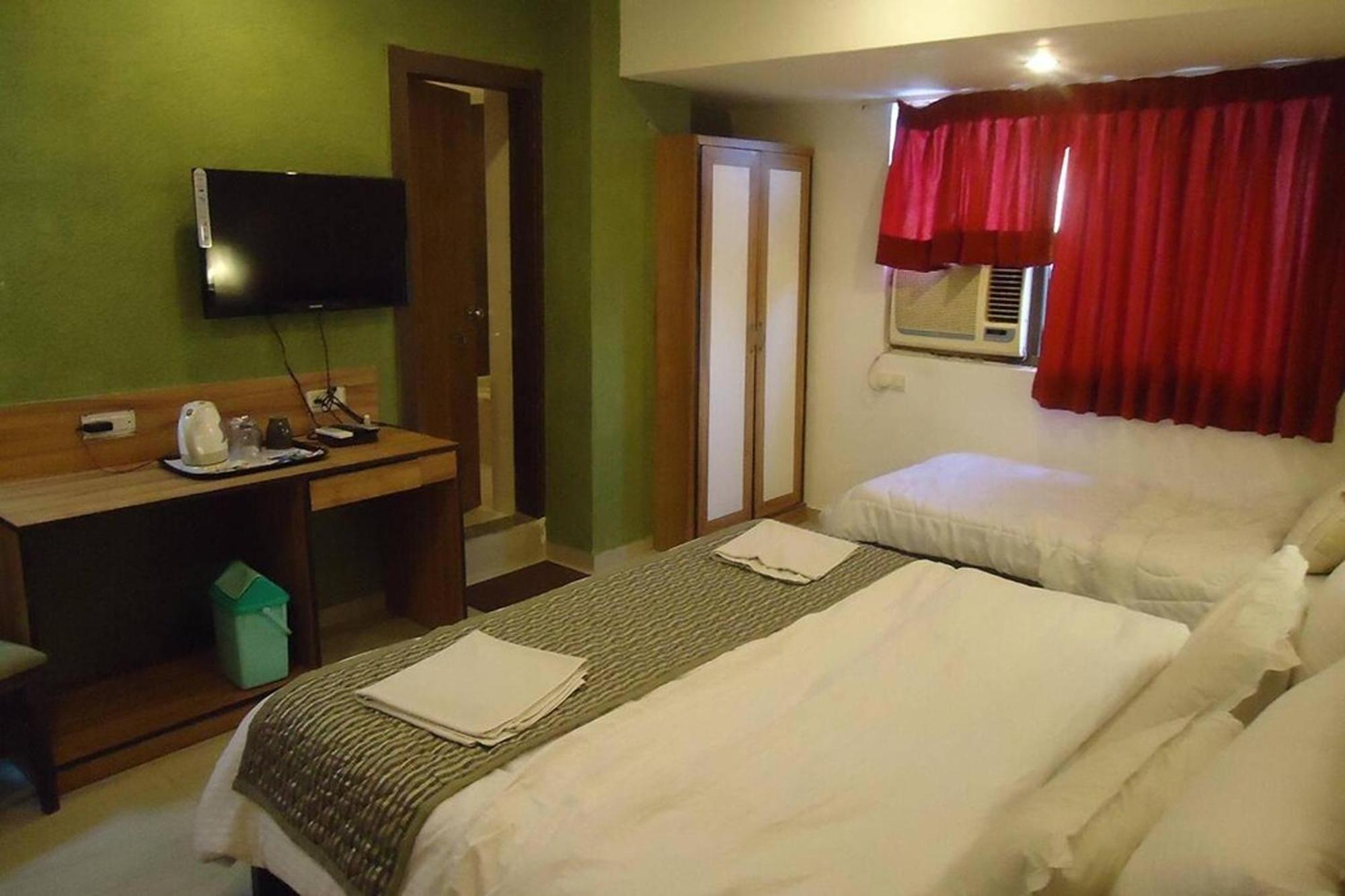 Hotel Maan Residency Satellite Road Amhedabad Dış mekan fotoğraf
