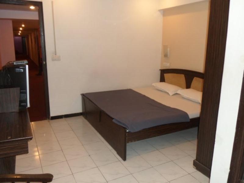 Hotel Maan Residency Satellite Road Amhedabad Dış mekan fotoğraf