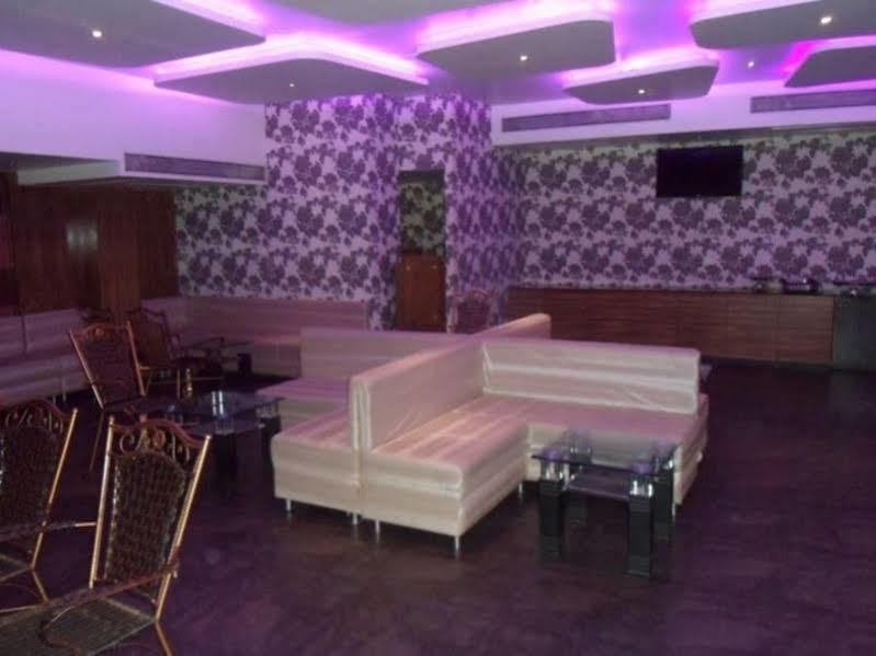 Hotel Maan Residency Satellite Road Amhedabad Dış mekan fotoğraf