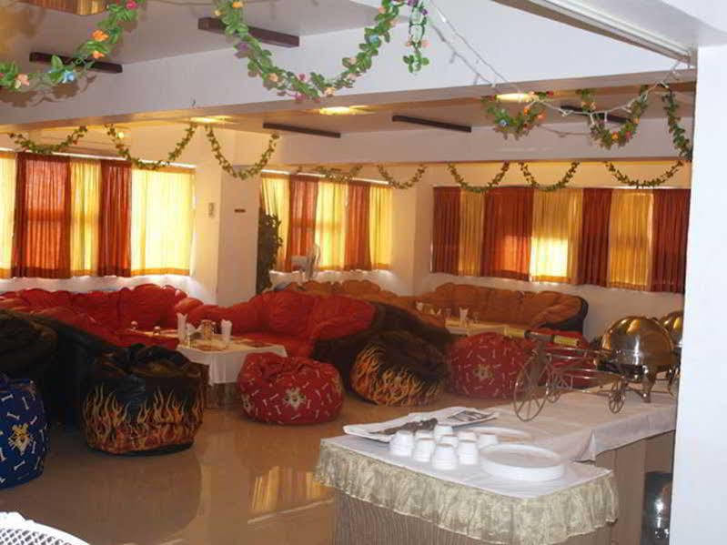 Hotel Maan Residency Satellite Road Amhedabad Dış mekan fotoğraf