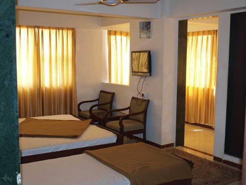 Hotel Maan Residency Satellite Road Amhedabad Dış mekan fotoğraf