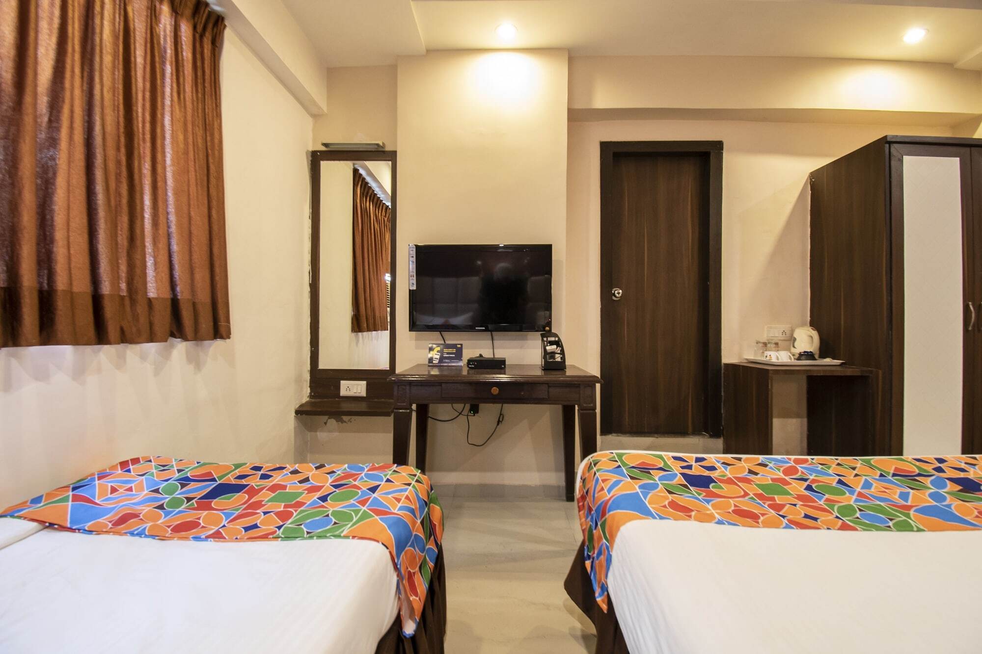 Hotel Maan Residency Satellite Road Amhedabad Dış mekan fotoğraf